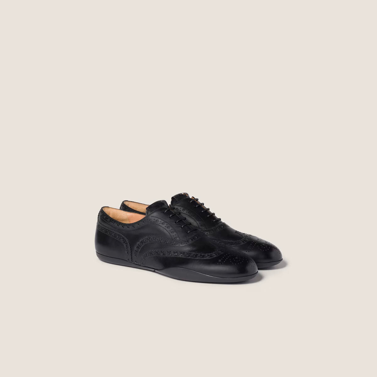 Calf leather brogue shoes