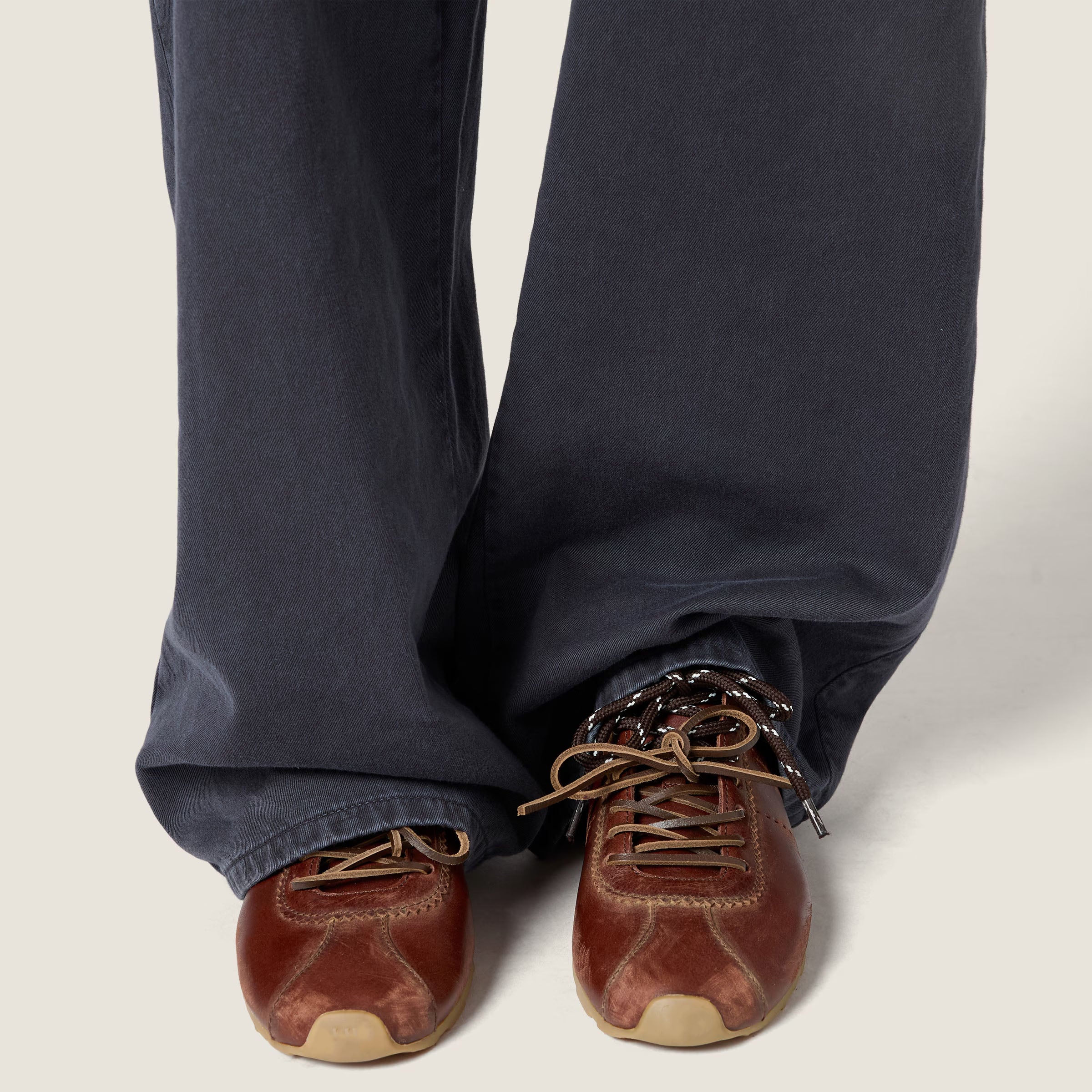 Plume Ultralight Leather Sneakers - Brown