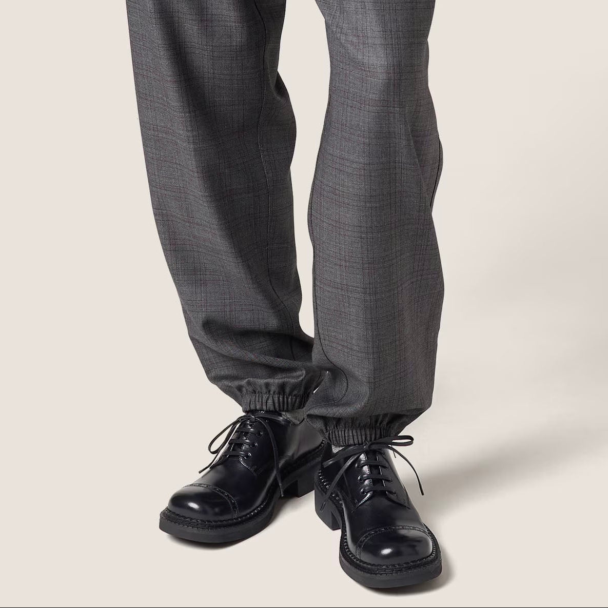 Leather brogue shoes