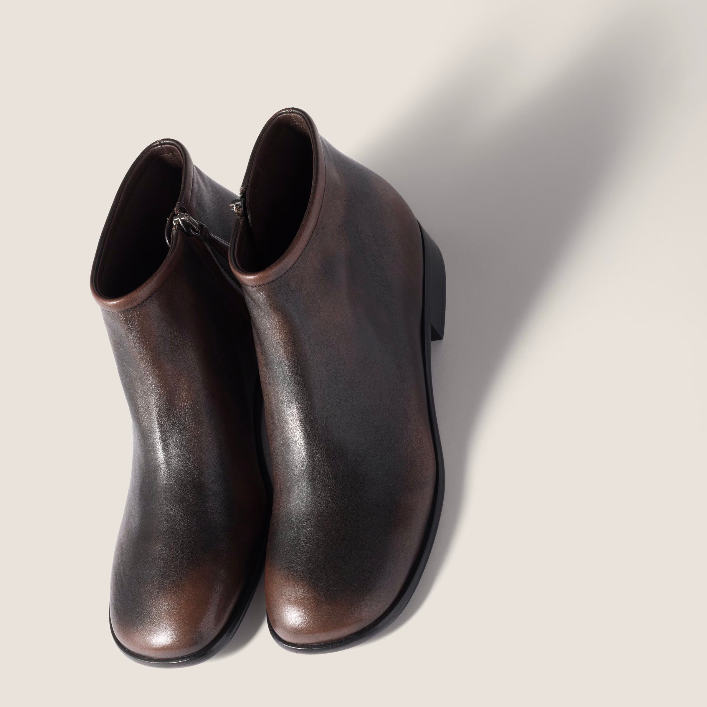 Fumé leather booties