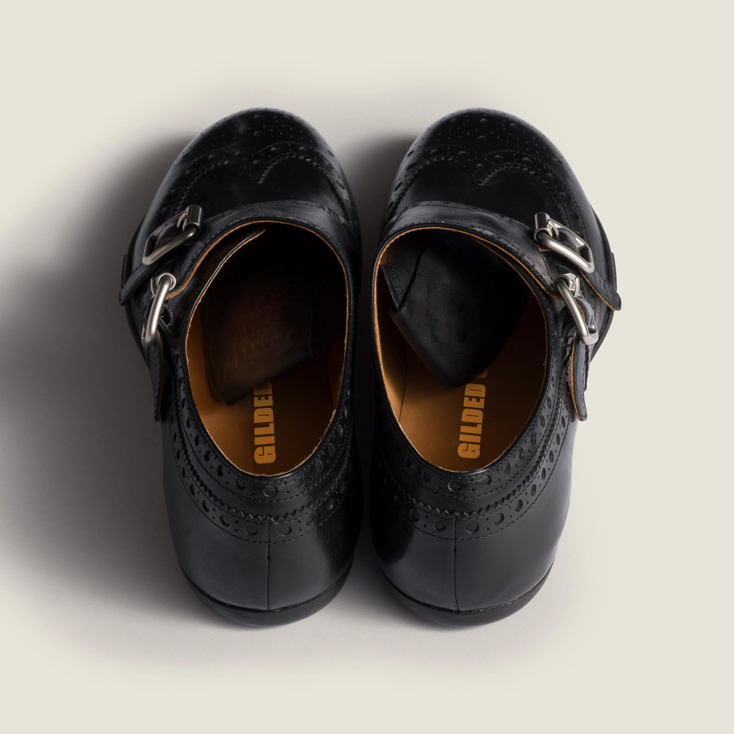 Calf leather brogue shoe with buckles