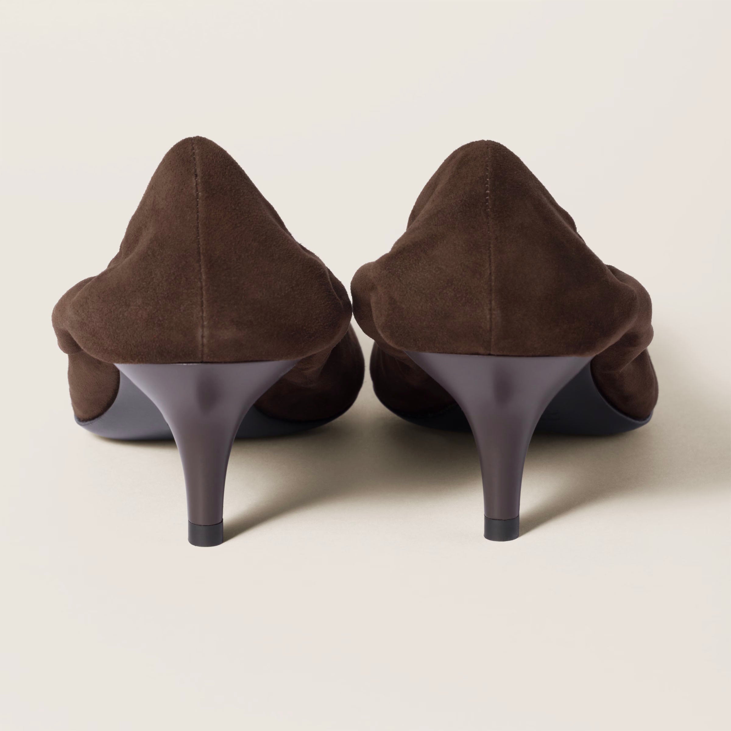 Ruches suede pumps