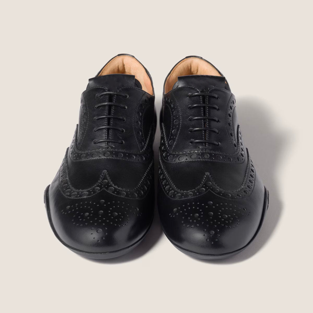 Calf leather brogue shoes