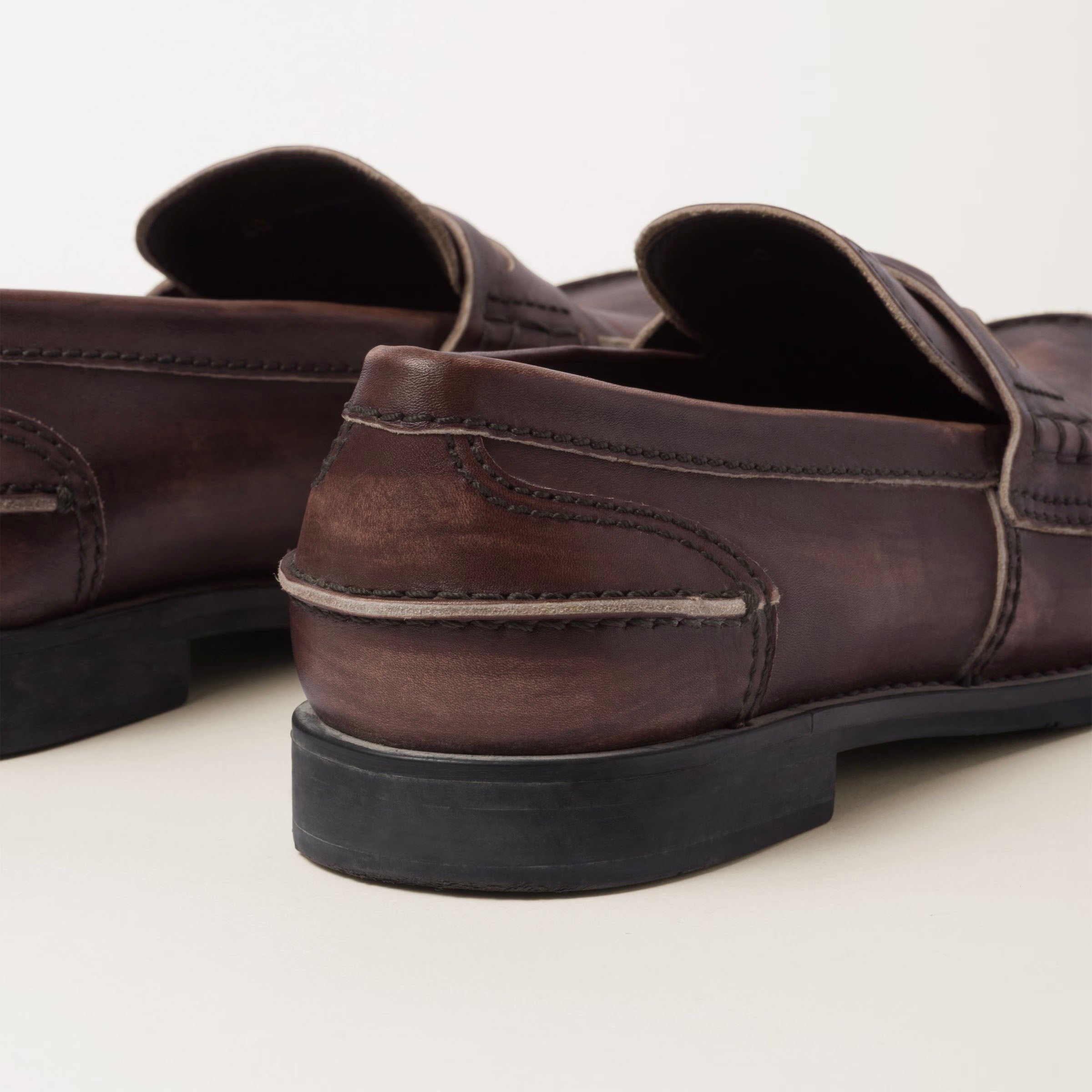 Vintage-effect leather penny loafers